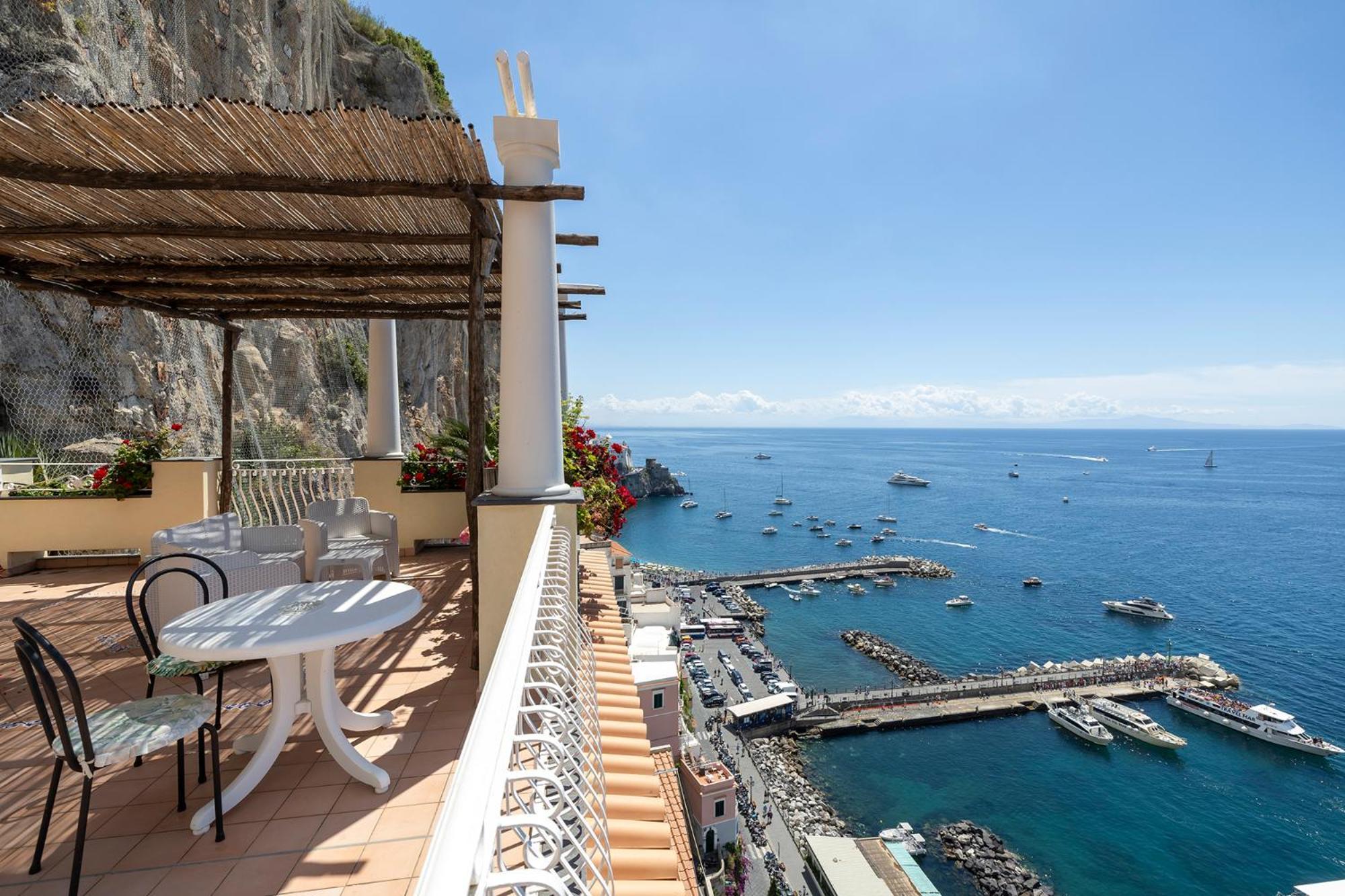 Apartments Amalfi Design Sea View Accessible By 250 Steps Esterno foto