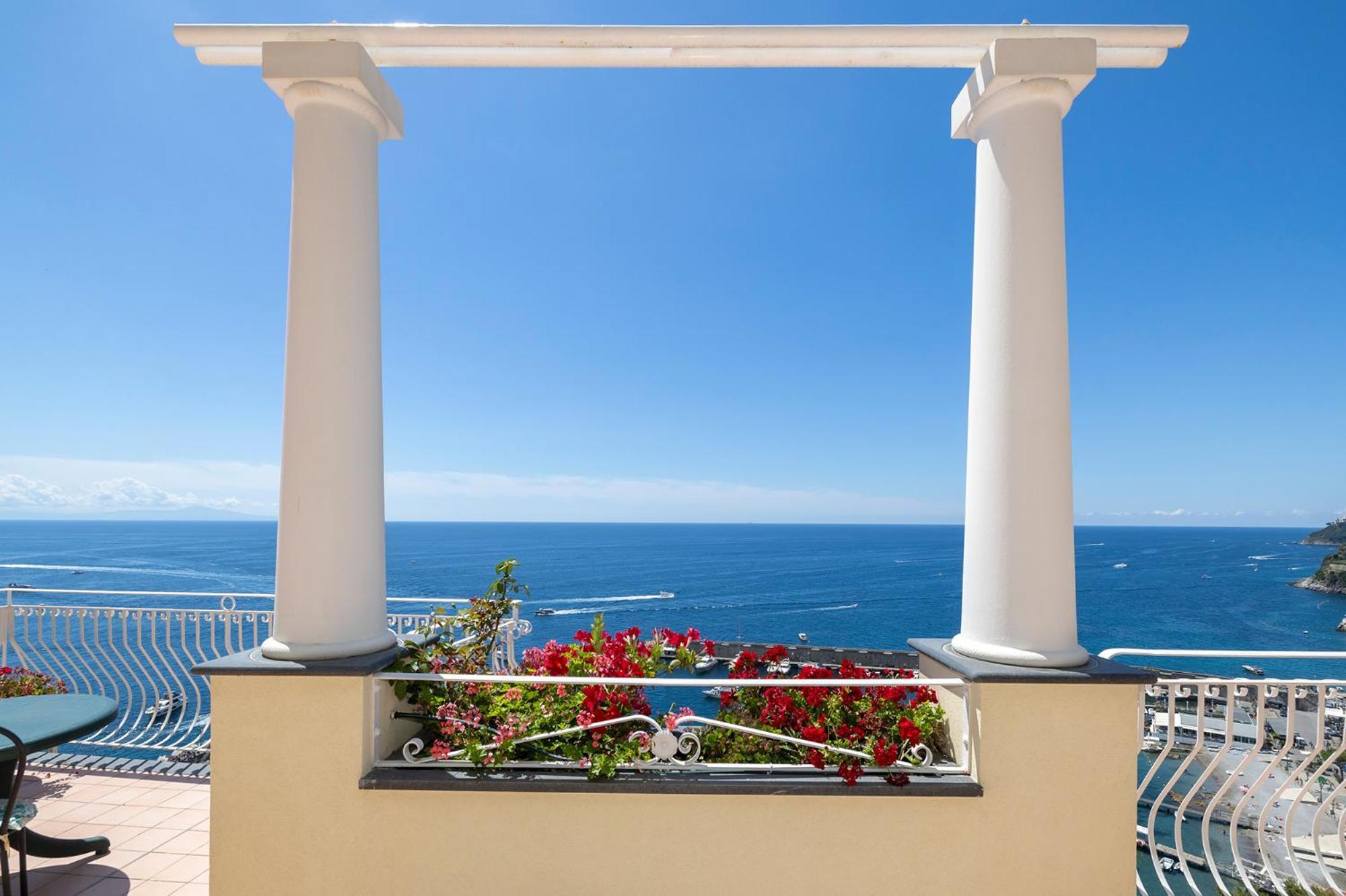 Apartments Amalfi Design Sea View Accessible By 250 Steps Esterno foto
